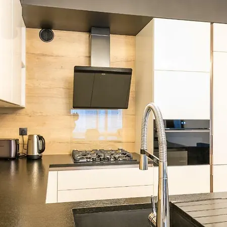 Apartment Fabulous In Heart Of *